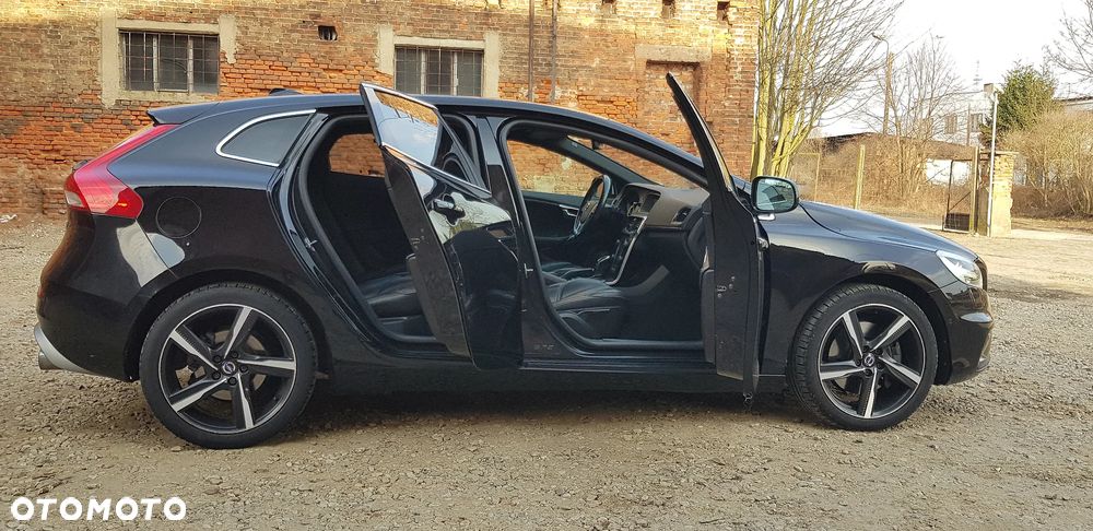 Volvo V40 D3 Geartronic RDesign - 15