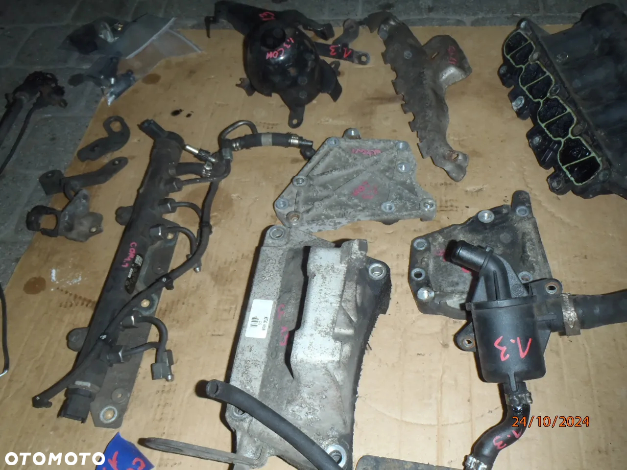 kolektor ssący alternator sprężarka sprzęgło docisk tarcza  dwumasa dwumas chłodniczka oleju opel corsa combo astra meriva 1.3 cdti - 11