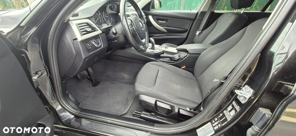 BMW Seria 3 320d xDrive Advantage sport - 10