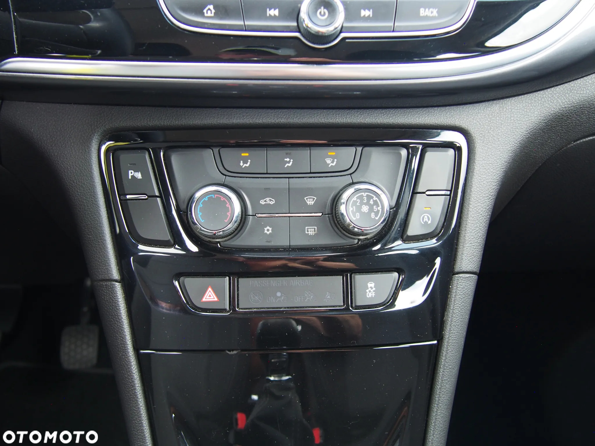 Opel Mokka X 1.6 CDTI Ultimate S&S - 25