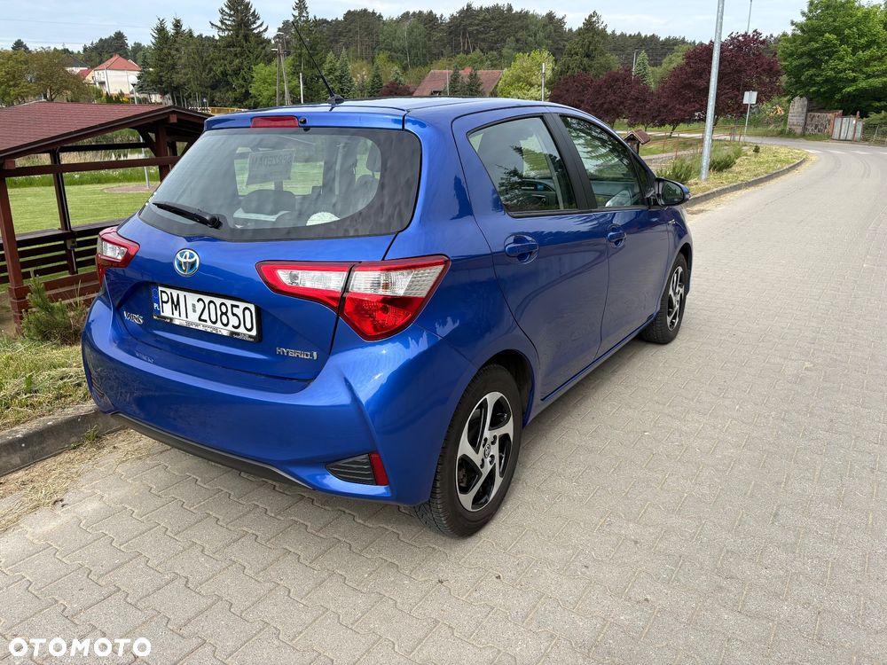 Toyota Yaris Hybrid 100 Selection - 5