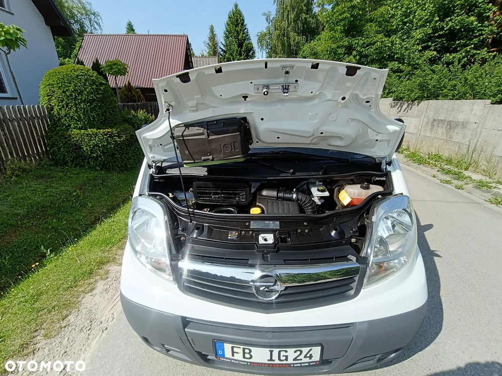Opel Vivaro - 11