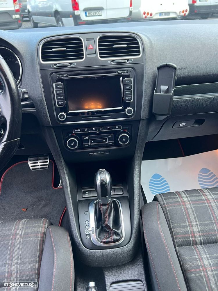 VW Golf 2.0 TSi GTI DSG - 29