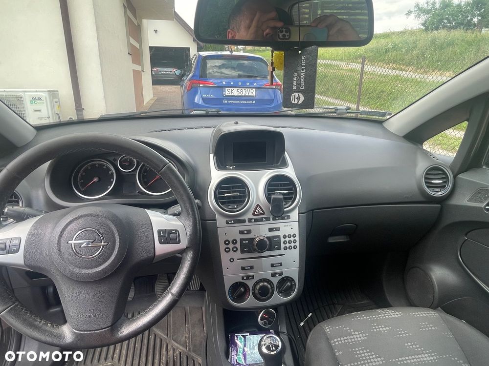 Opel Corsa - 8