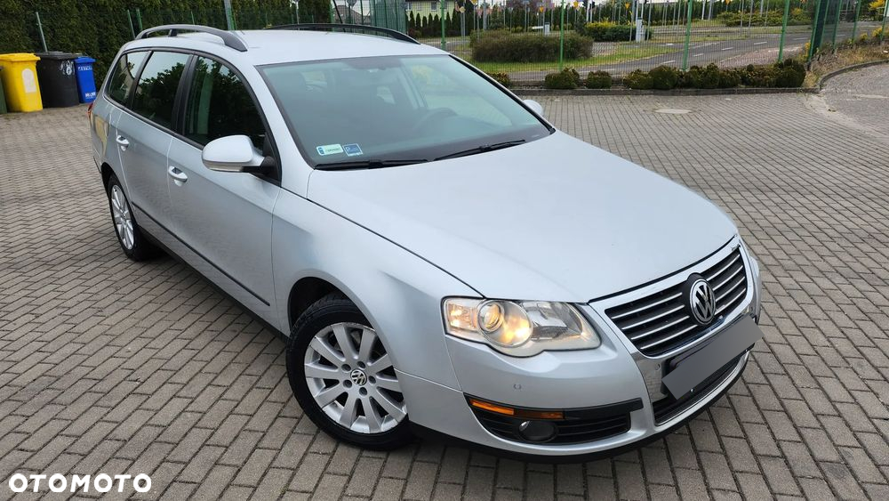 Volkswagen Passat 2.0 TDI DPF Comfortline - 24
