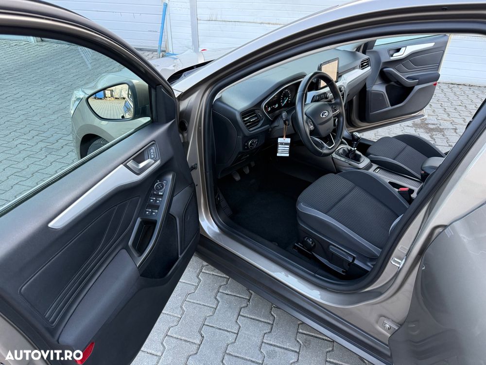 Ford Focus 1.5 TDCi DPF Start-Stopp-System Business - 32