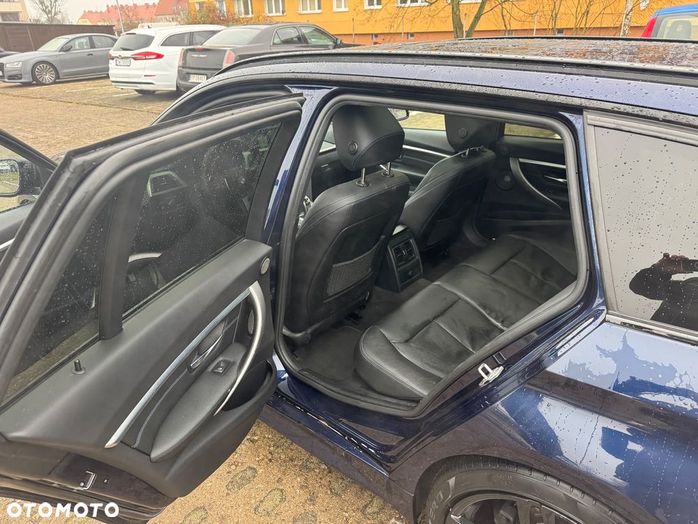 BMW Seria 3 320i Sport Line - 18