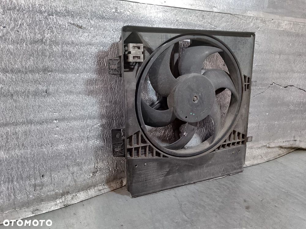 WENTYLATOR CHŁODNICY Z MODUŁEM CITROEN C3 9653804080 - 3