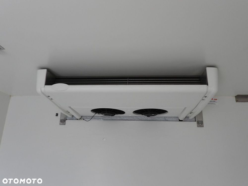 Iveco DAILY CHŁODNIA KONTENER -10*C WINDA 9 PALET ZASILANIE 230V TEMPOMAT PNEUMATYKA AUTOMAT HI-MATIC BLIŹNIACZE KOŁA KLIMATYZACJA  170KM - 25