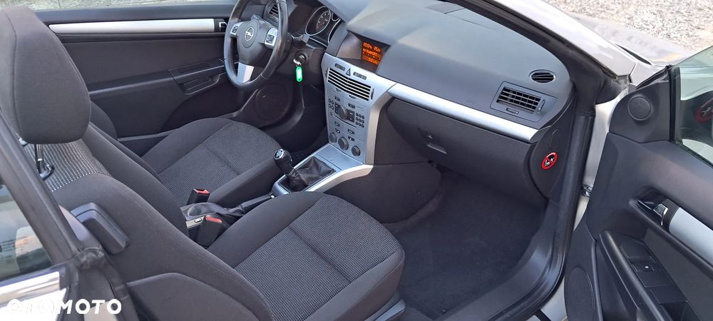 Opel Astra 1.6 Cosmo - 9