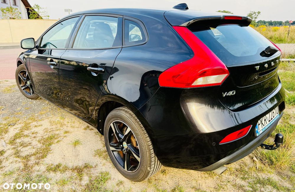 Volvo V40 T2 Momentum - 3