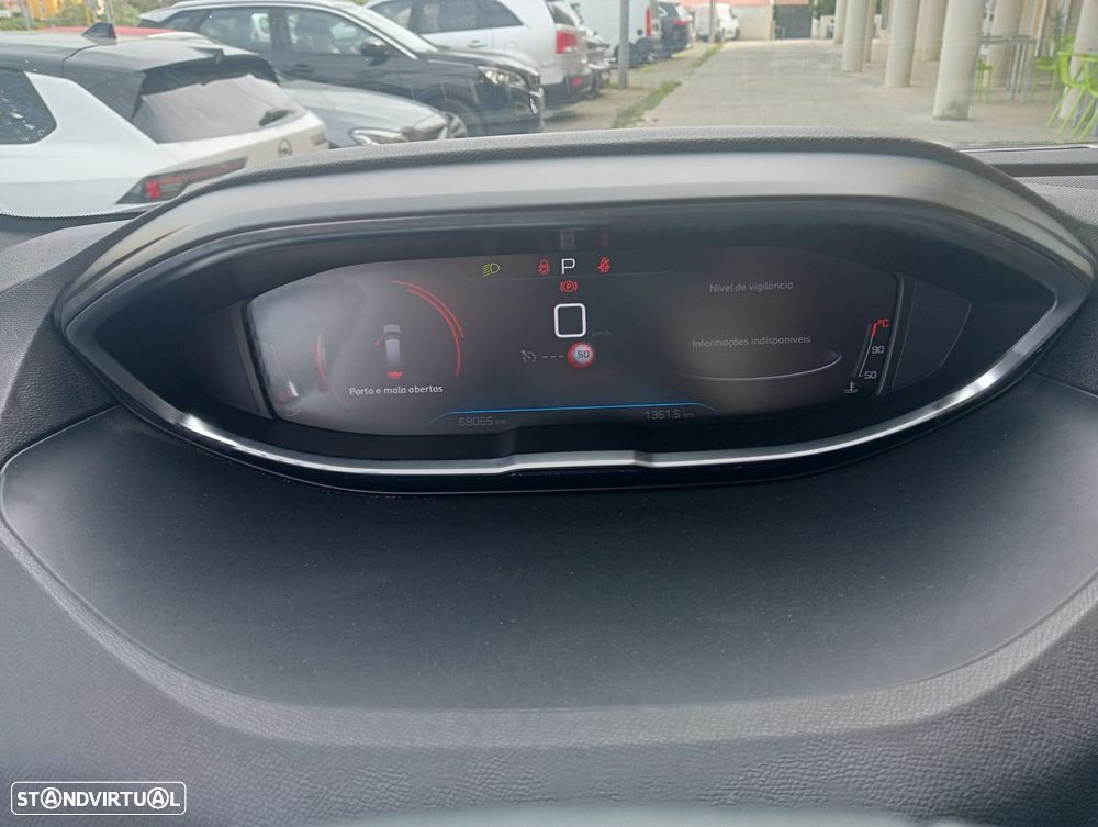 Peugeot 5008 1.2 PureTech Allure Pack EAT8 - 27