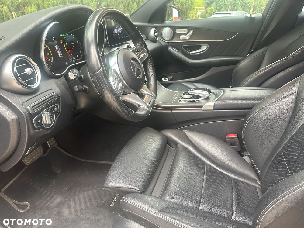 Mercedes-Benz Klasa C 300 4MATIC 9G-TRONIC - 34