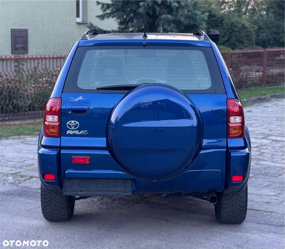 Toyota RAV4 - 6