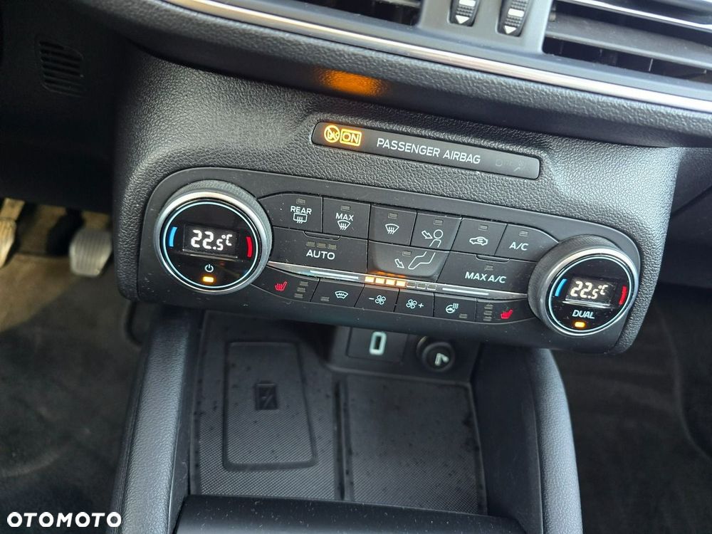 Ford Focus 1.0 EcoBoost STart-Stopp-System TITANIUM - 19