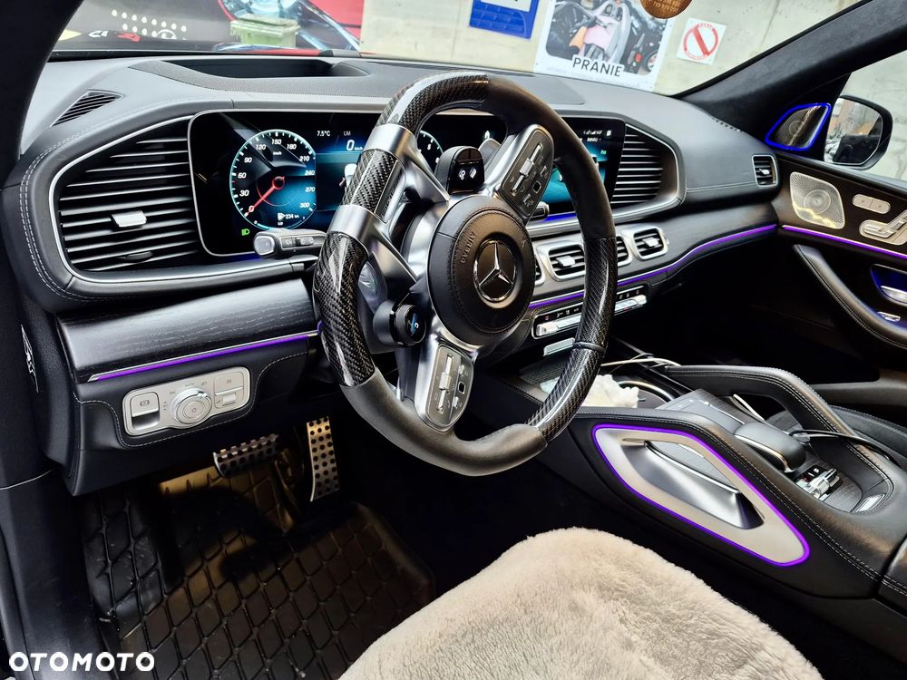 Mercedes-Benz GLS - 9