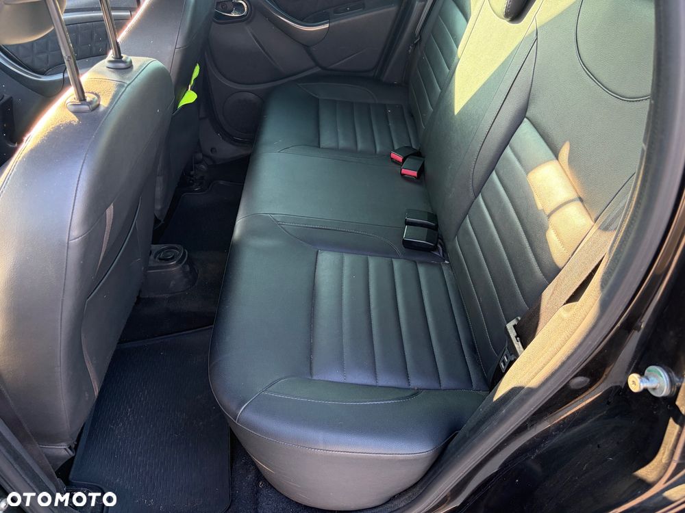 Dacia Duster 1.6 Laureate 4x4 - 12