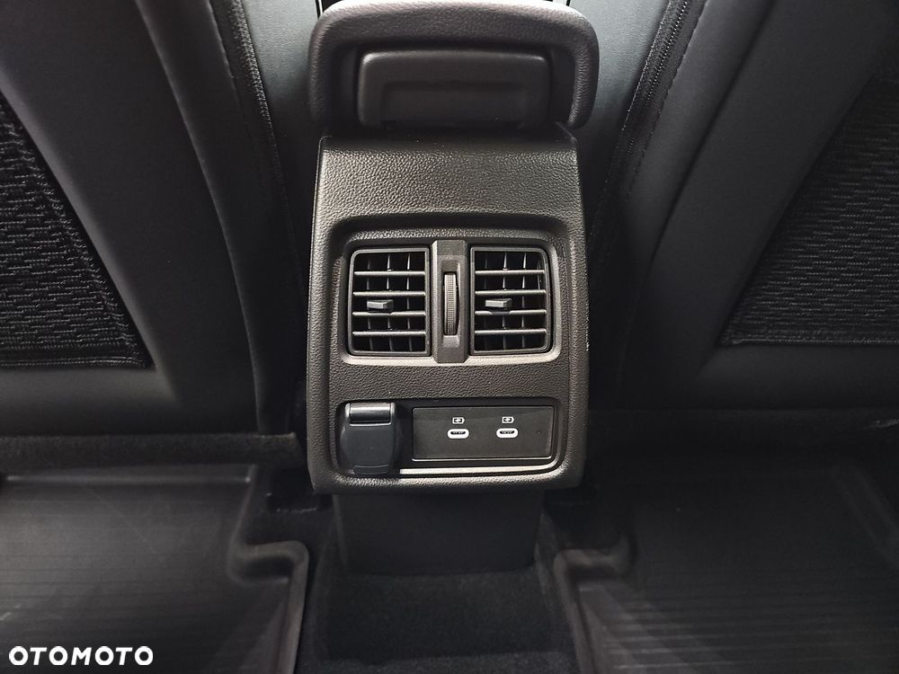 Renault Captur 1.3 TCe mHEV Techno EDC - 30