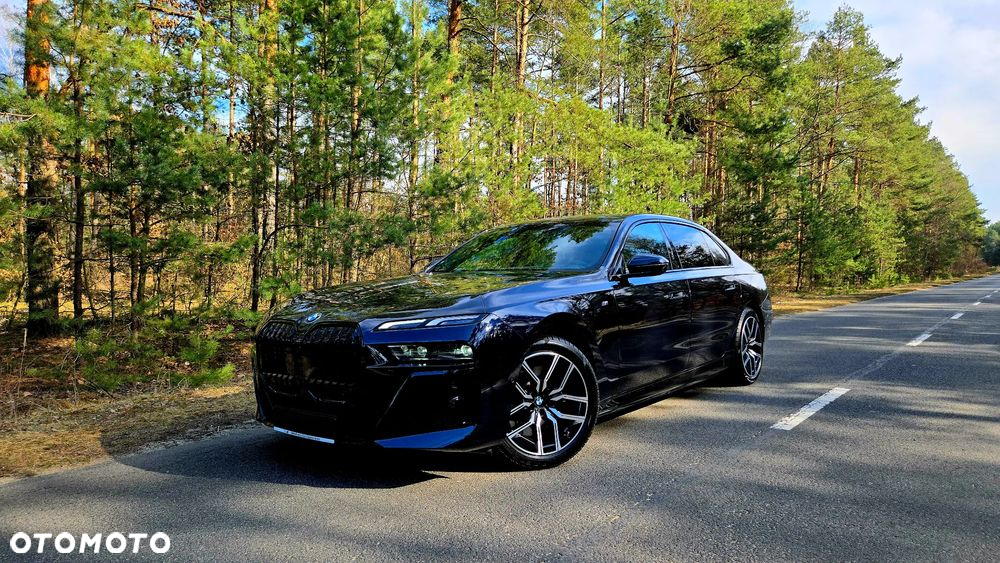 BMW i7 105.7kWh eDrive50 - 12