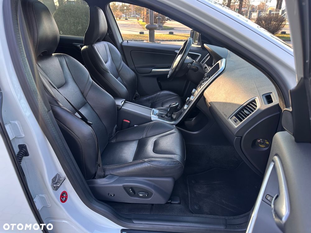 Volvo XC 60 D4 Drive-E Summum - 6