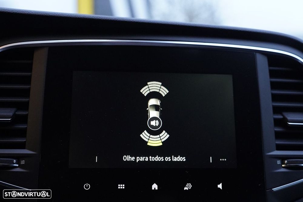 Renault Mégane 1.6 Plug-In Equilibre - 11