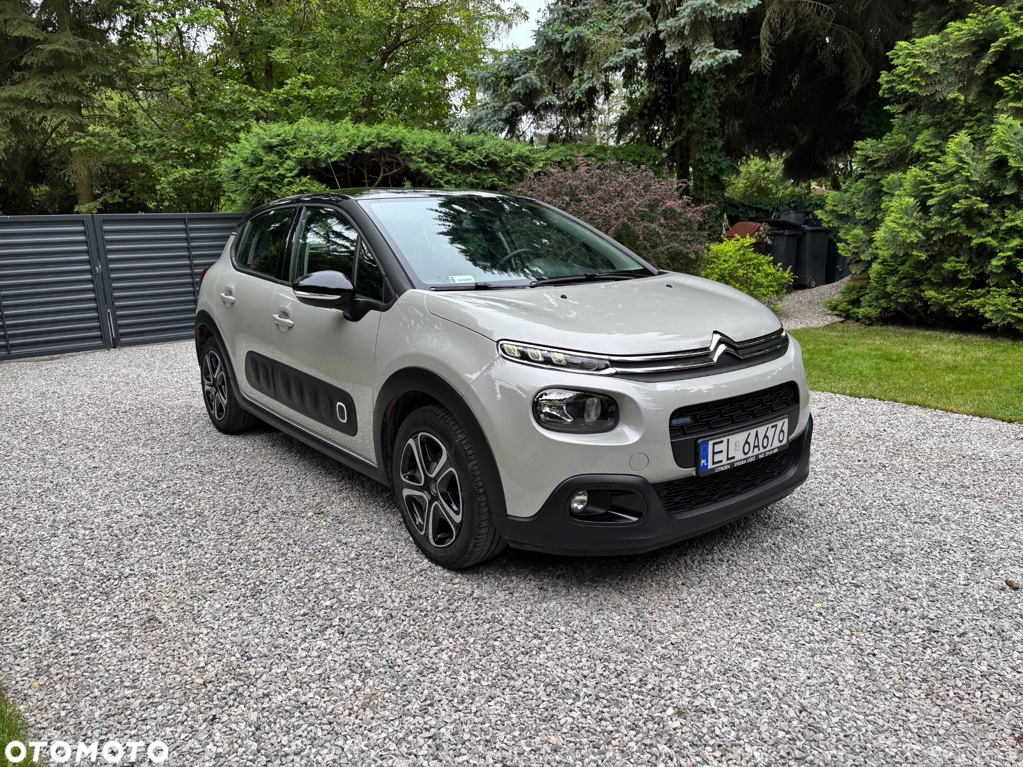 Citroën C3 1.2 PureTech Shine - 1