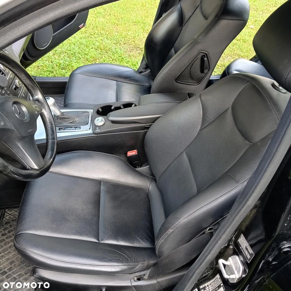 Mercedes-Benz Klasa C 300 7G-TRONIC - 16