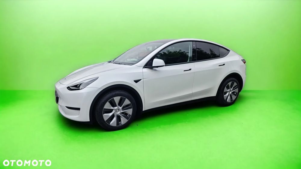 Tesla Y - 1