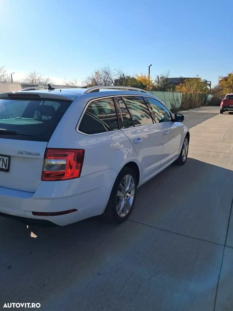 Skoda Octavia Combi Diesel 1.6 TDI DSG Ambition - 8