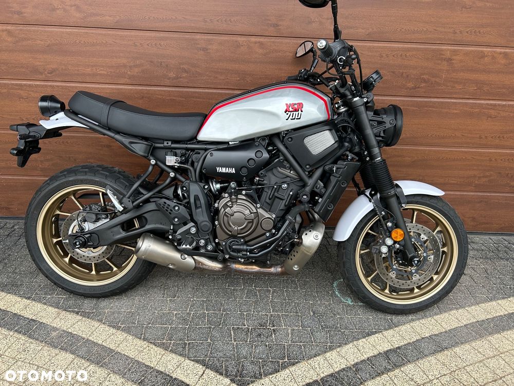 Yamaha XSR - 2