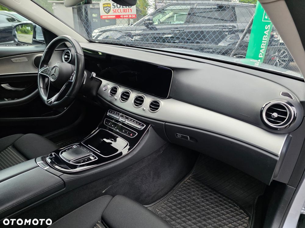 Mercedes-Benz Klasa E 220 d 9G-TRONIC Avantgarde - 22