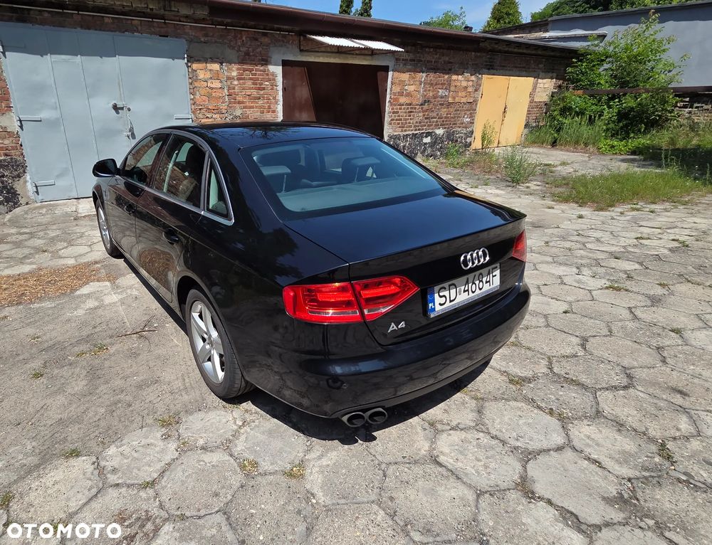 Audi A4 Limousine - 5