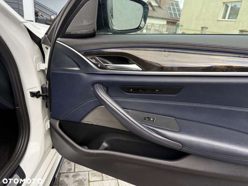 BMW Seria 5 520e M Sport sport - 8