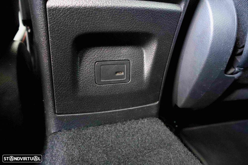 Mercedes-Benz CLA 250 e Shooting Brake AMG Line - 51