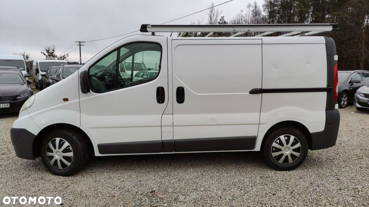 Opel Vivaro - 11