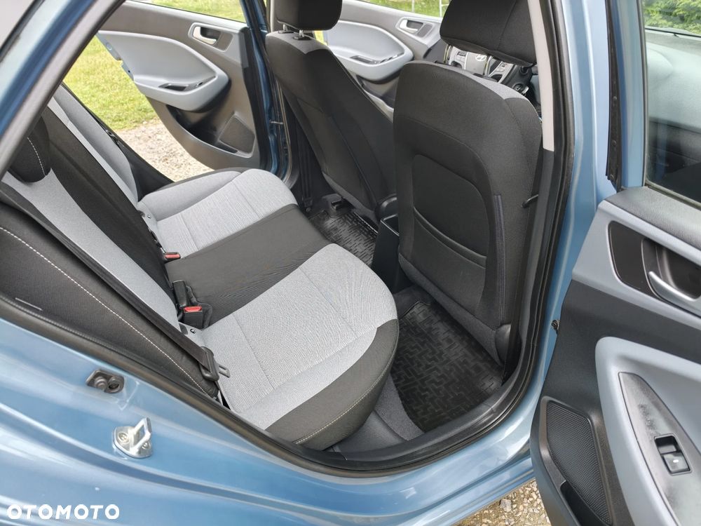 Hyundai i20 1.25 Classic + - 18