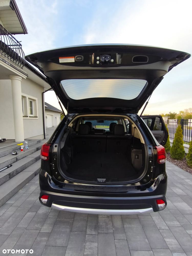 Mitsubishi Outlander - 19