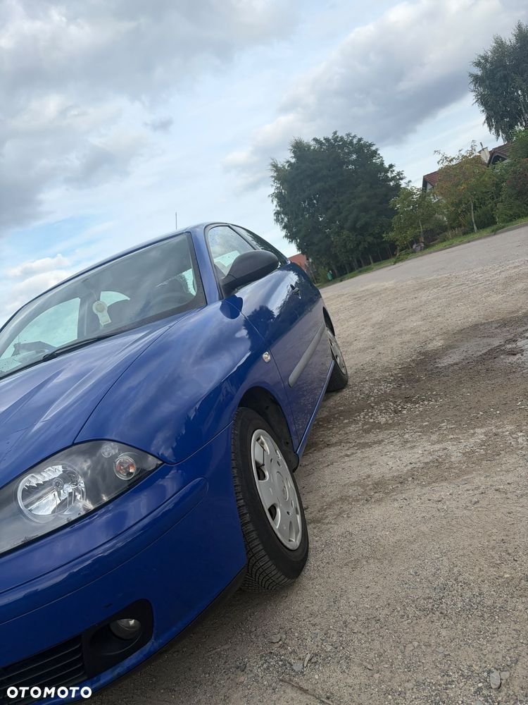 Seat Ibiza 2002 photo 2