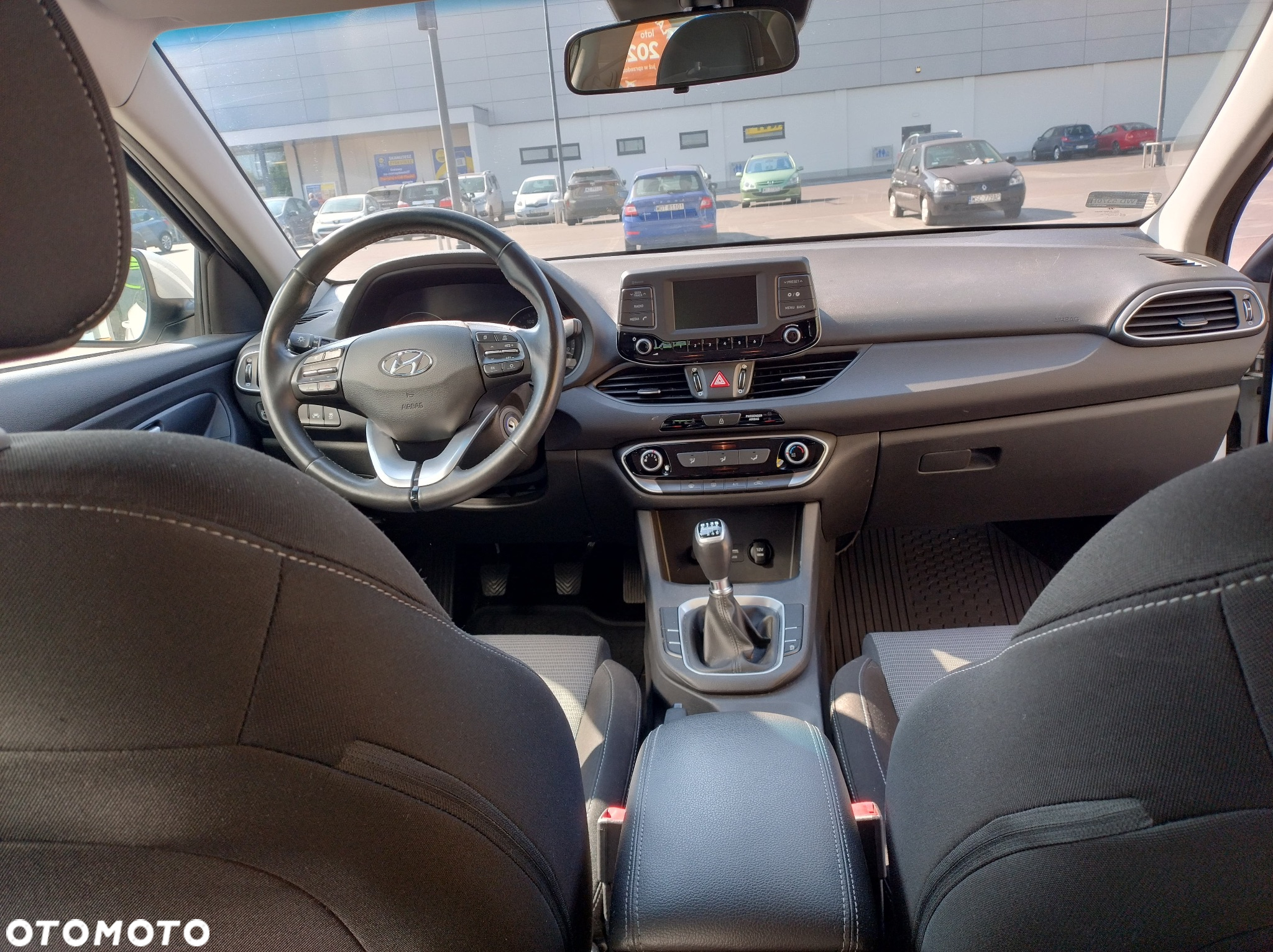 Hyundai i30 1.6 D Classic + - 15