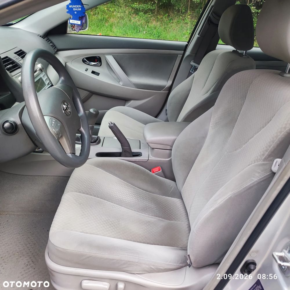 Toyota Camry - 3