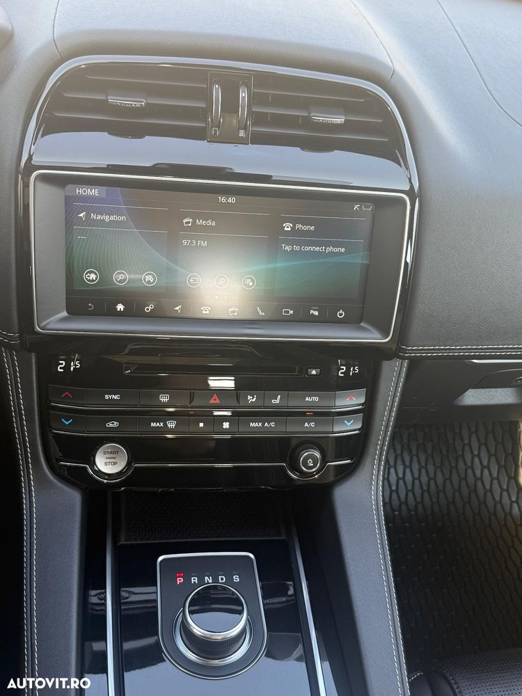 Jaguar F-Pace 20d AWD Aut. R-Sport - 13