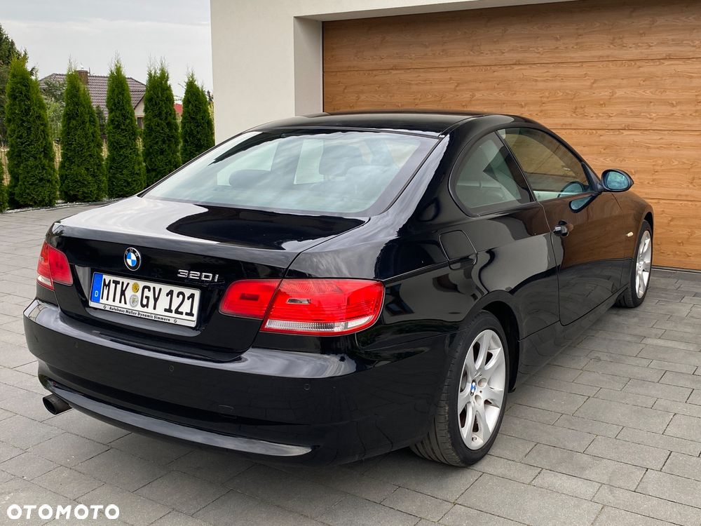 BMW Seria 3 320i Edition Exclusive - 19