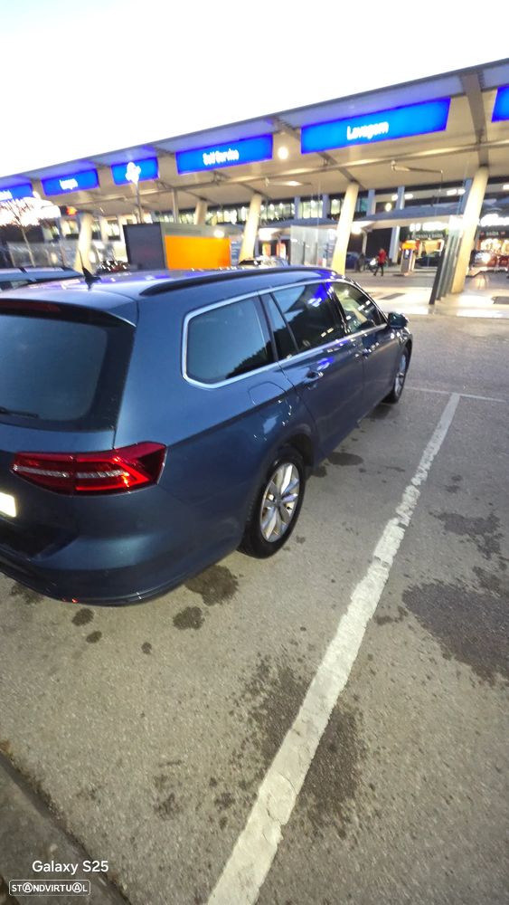 VW Passat Variant 1.6 TDI (BlueMotion ) DSG Comfortline - 9