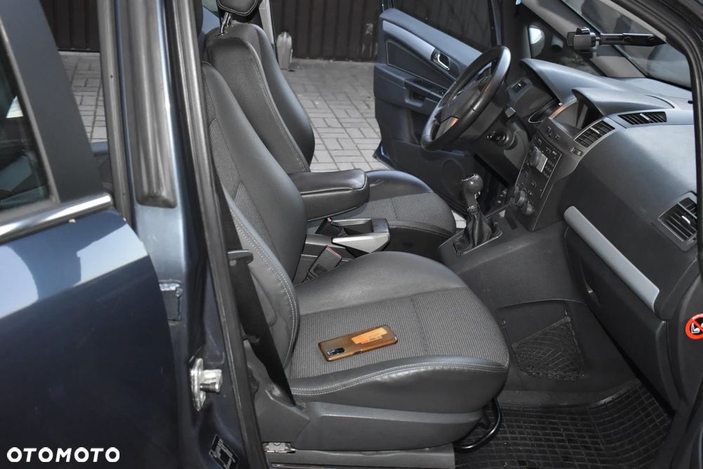 Opel Zafira - 17