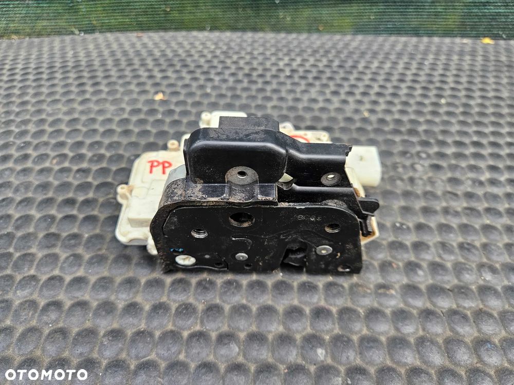 Zamek Drzwi 4F1837015 4F1837016 Rygiel Lewy Prawy Przod Przedni Europa Audi A6 C6 A3 8P - 23