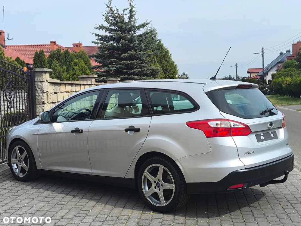 Ford Focus Turnier 1.0 EcoBoost Start-Stopp-System Business Edition - 5