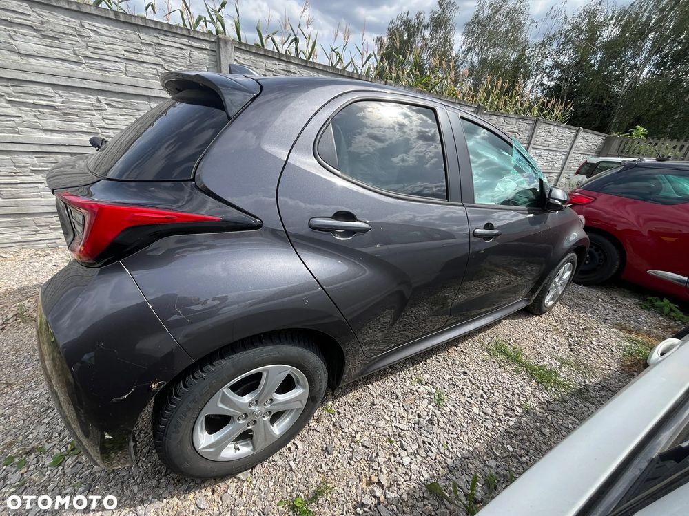 Toyota Yaris - 13