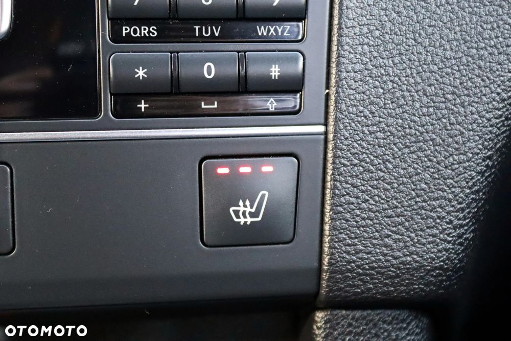 Mercedes-Benz Klasa E 200 CGI BlueEffICIENCY Avantgarde - 27