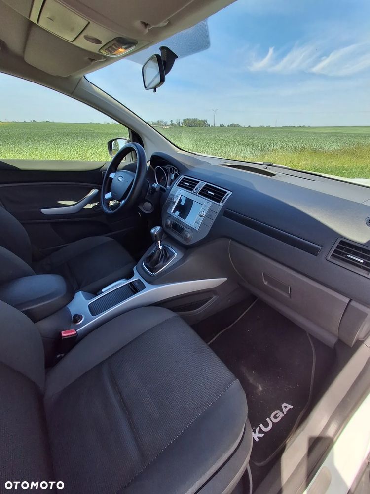 Ford Kuga 2.0 TDCi Trend - 13