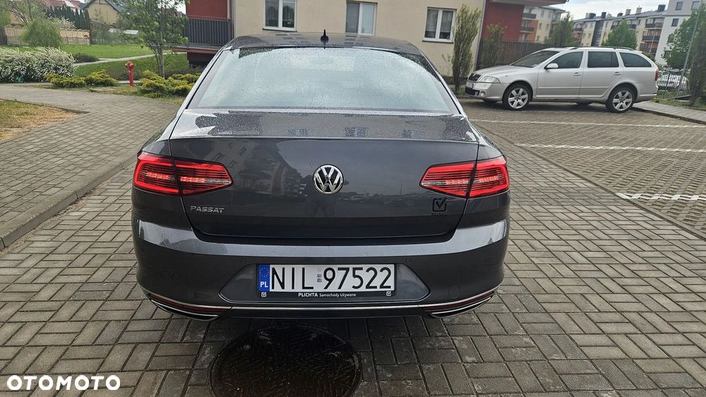 Volkswagen Passat 2.0 TDI Bi-Turbo BMT 4Mot Highline DSG - 9